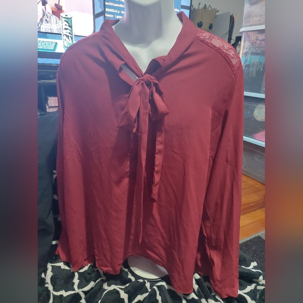 Daisy Fuentes 3x blouse in maroon